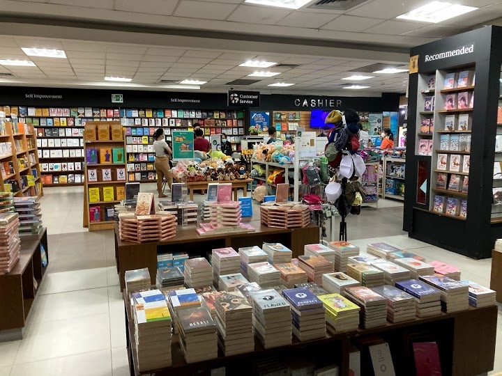 Gramedia terdekat dari lokasi saya